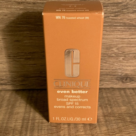 Clinique Even Better SPF 15 #76 Toasted Wheat - Picture 2 of 4